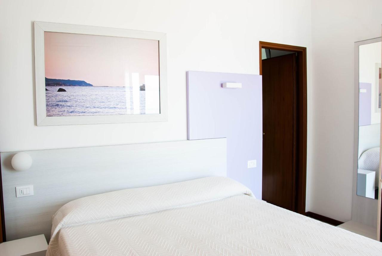 גרוטמארה Hotel Eden מראה חיצוני תמונה