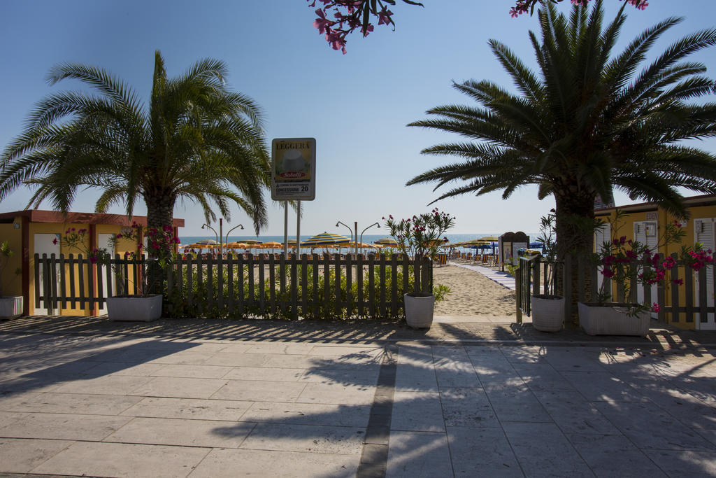 גרוטמארה Hotel Eden מראה חיצוני תמונה