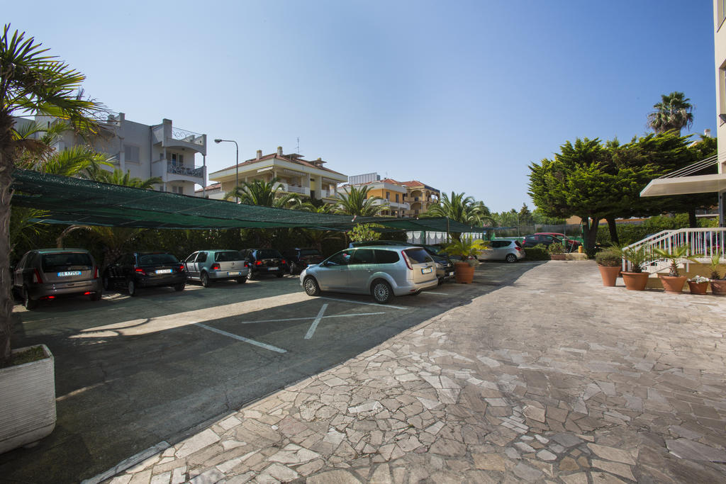 גרוטמארה Hotel Eden מראה חיצוני תמונה