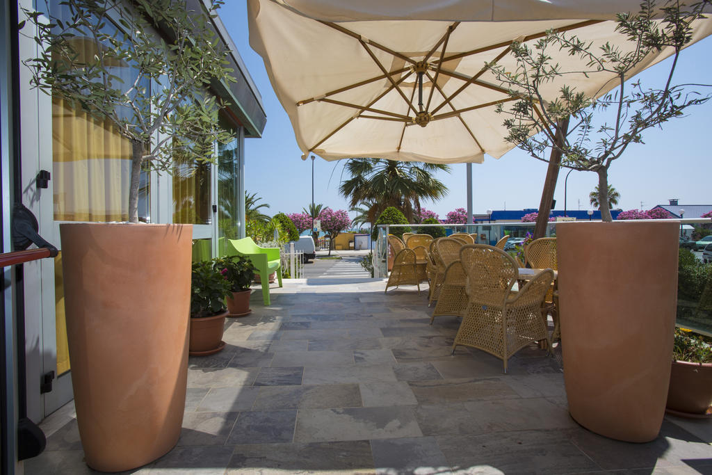גרוטמארה Hotel Eden מראה חיצוני תמונה